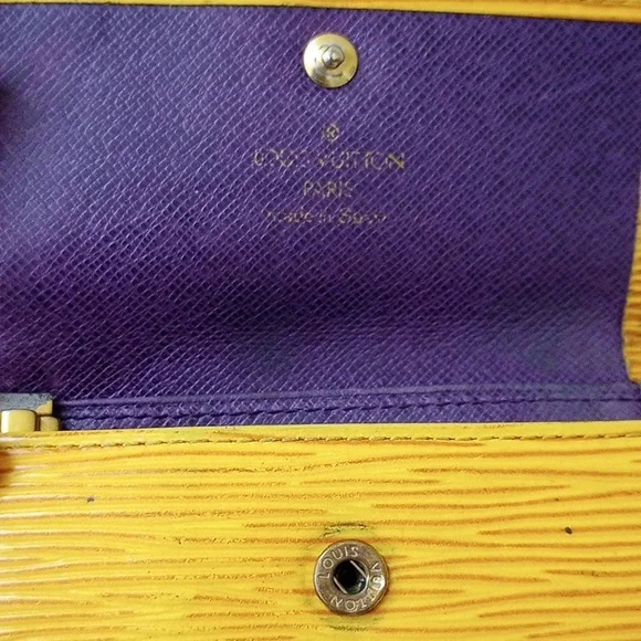 Louis Vuitton Epi Leather Key Wallet - Picture 5 of 8